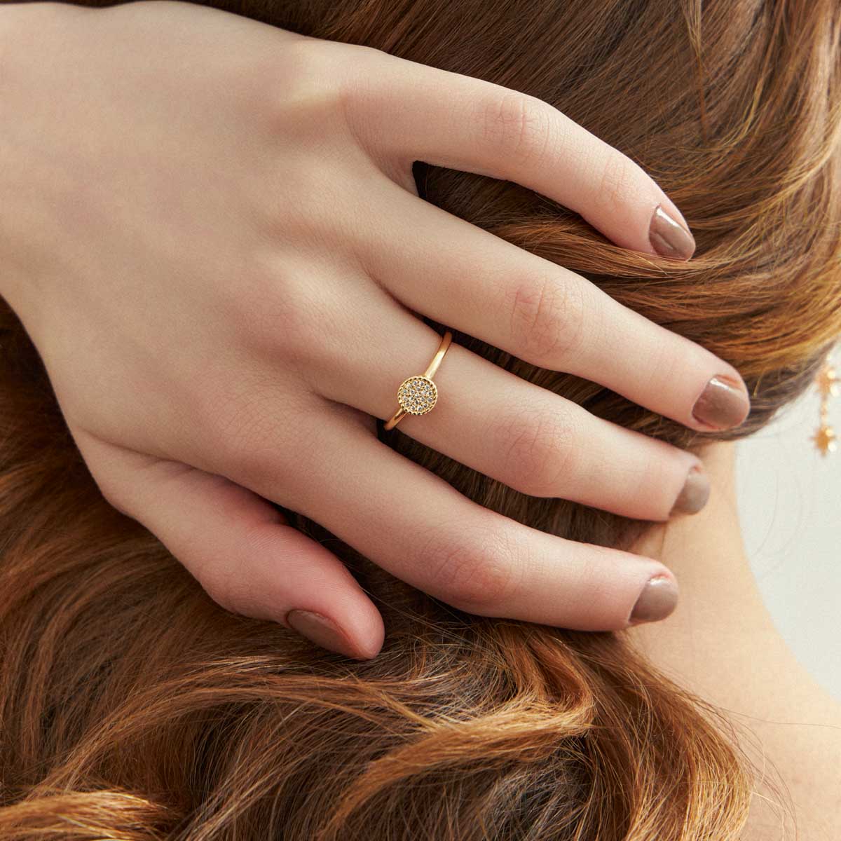 ANILLO SOLITARIO AMELIE BAÑO EN ORO Y CRISTAL