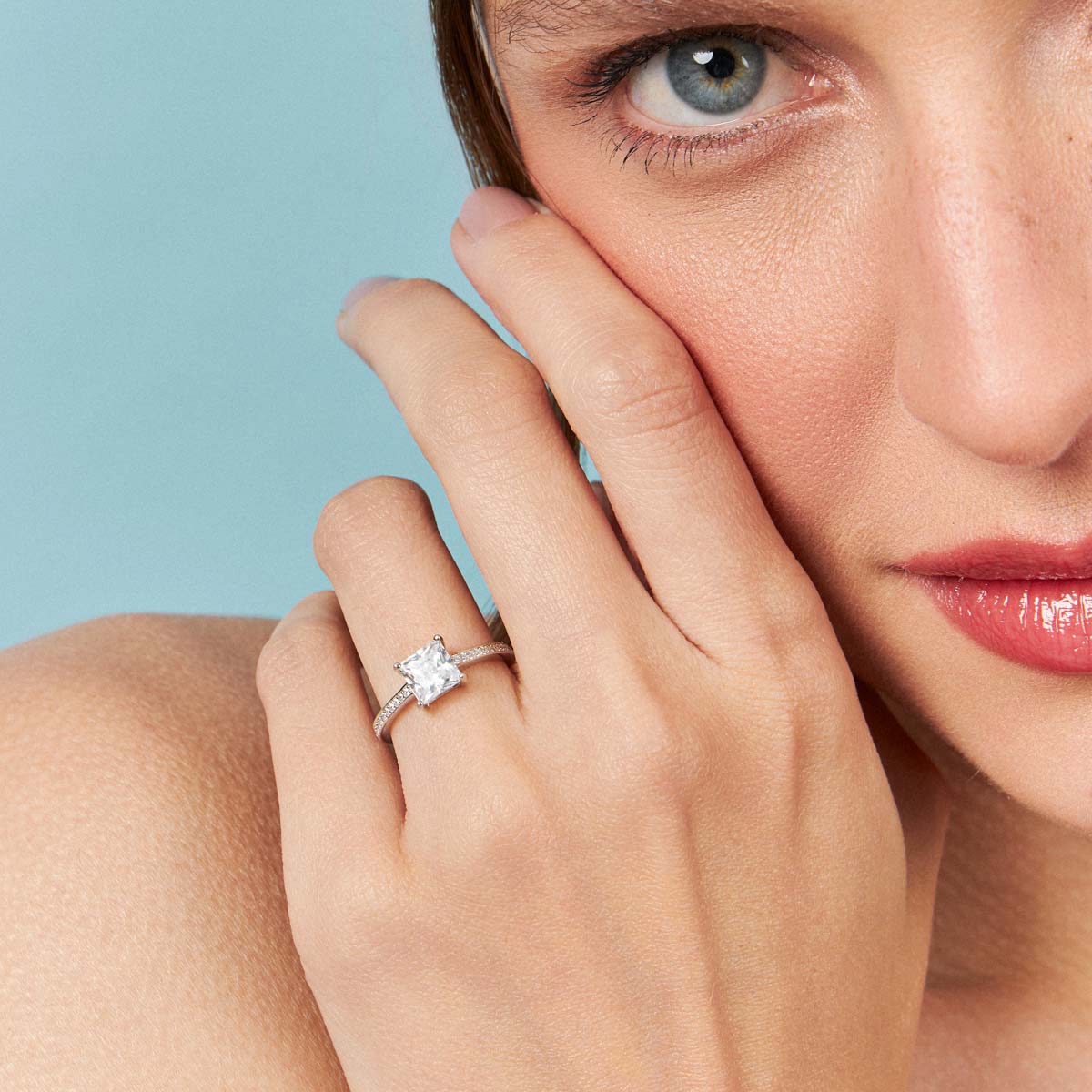 ANILLO SOLITARIO JOLIE EN PLATA